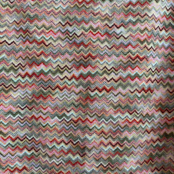 Chico's Travelers Multi Color Chevron Tank Top Size 1 (8 / 10) - Picture 3 of 8